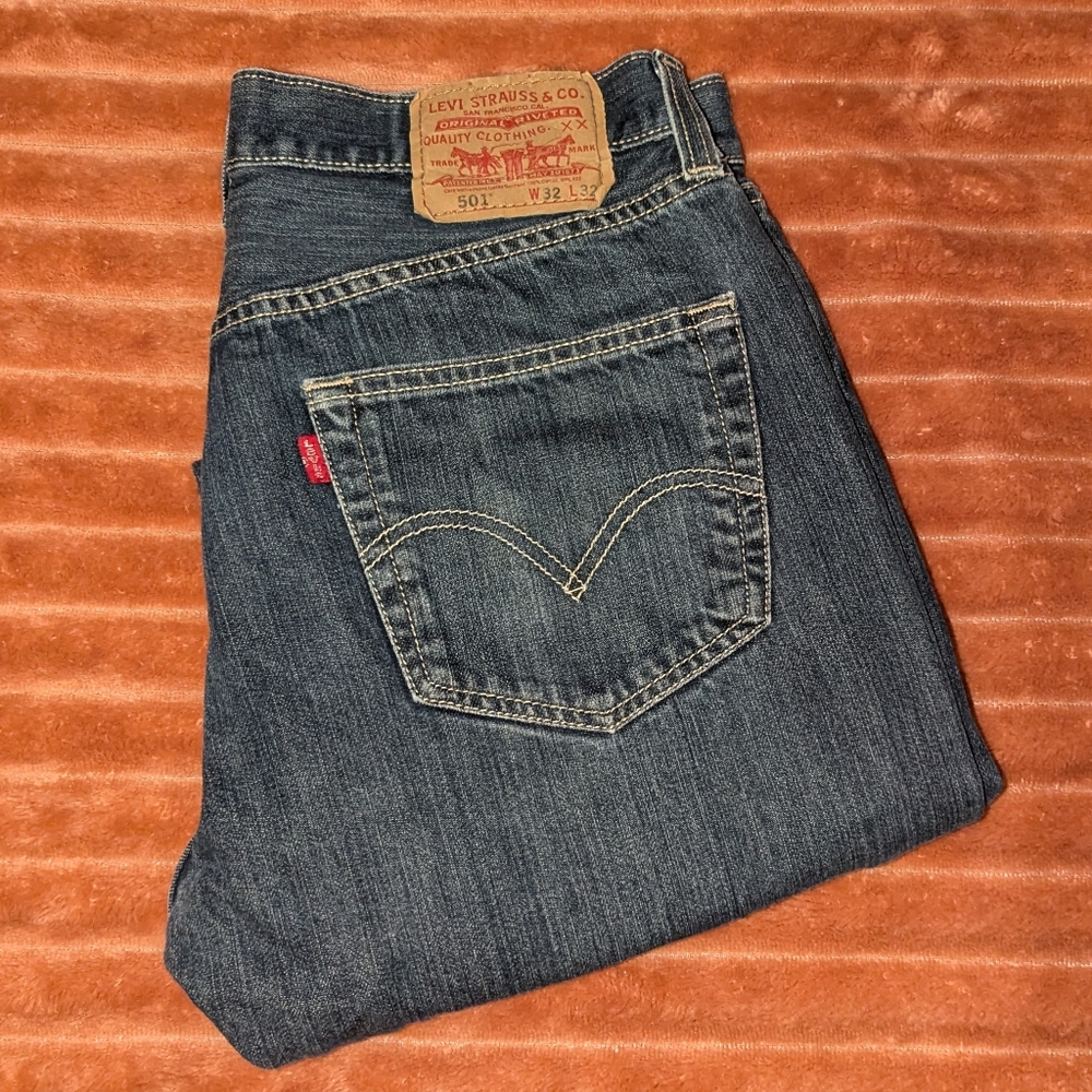 Levi's Original 501 Straight Fit Button Fly